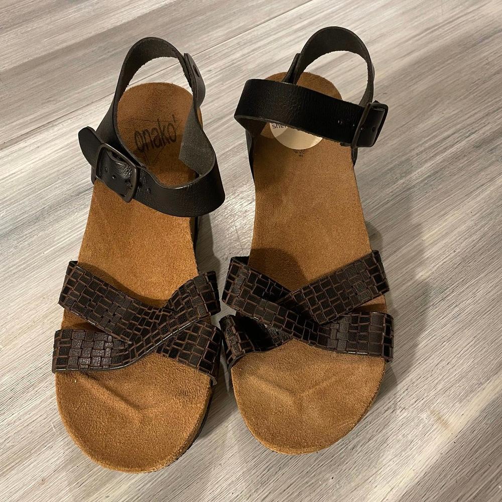Naot Women’s Black Ankle-Strap Sandals with Brown Cross Straps